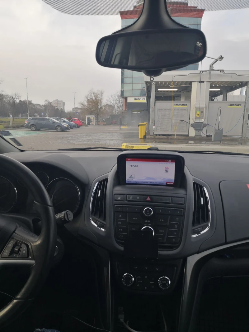 Opel Zafira 1.6 CNG, снимка 10 - Автомобили и джипове - 52554394