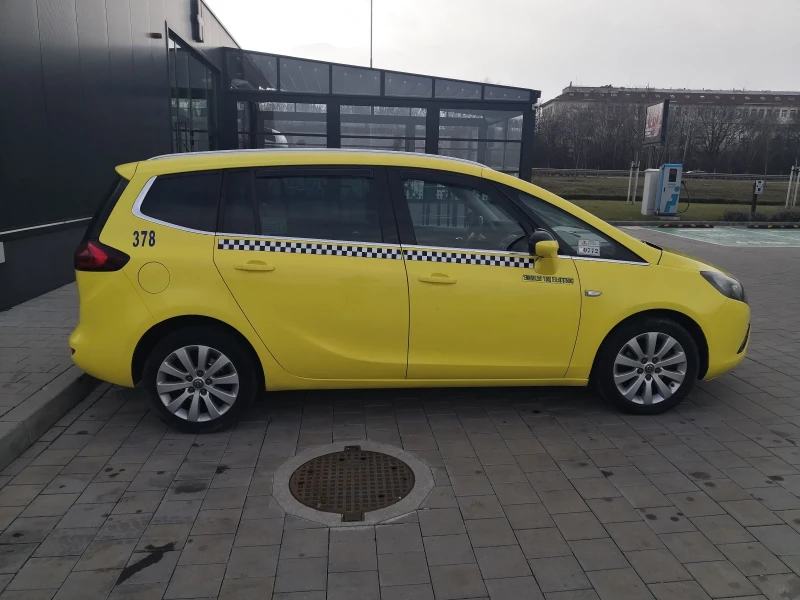 Opel Zafira 1.6 CNG, снимка 4 - Автомобили и джипове - 52554394