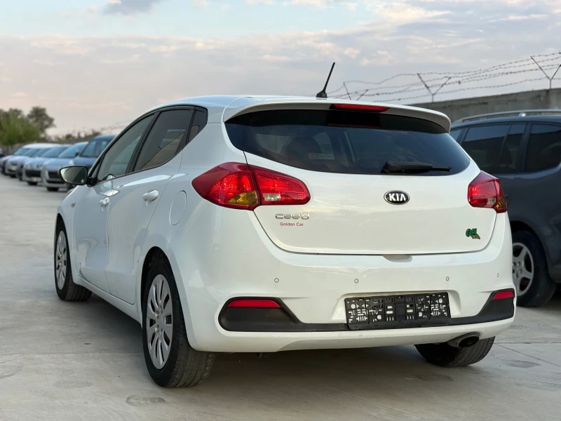 Kia Ceed 1.4 CVVT 16V* GAZ* Full Service* , снимка 5 - Автомобили и джипове - 51488392