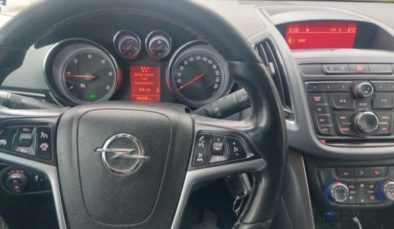 Opel Zafira Tourer, снимка 6 - Автомобили и джипове - 52285455