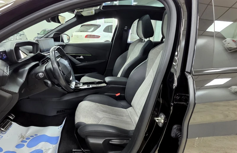 Peugeot 208 GT line/FullLED/Navi/360/Pano/VirtC/ACC, снимка 7 - Автомобили и джипове - 53155737
