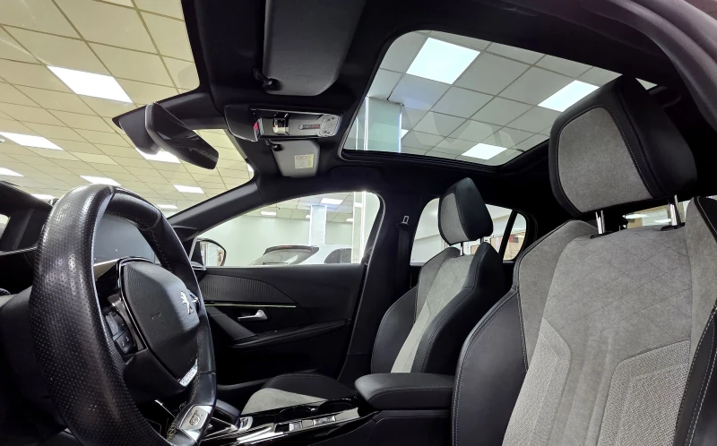 Peugeot 208 GT line/FullLED/Navi/360/Pano/VirtC/ACC, снимка 8 - Автомобили и джипове - 53155737