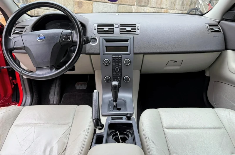 Volvo C30 2.0, D3, снимка 4 - Автомобили и джипове - 53579491