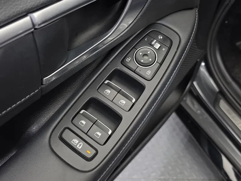 Hyundai Sonata 1.6 Turbo Premium Plus, снимка 13 - Автомобили и джипове - 56130637