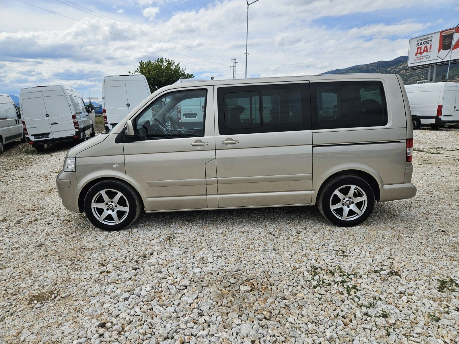 VW Multivan 2.5 TDi  - изображение 2