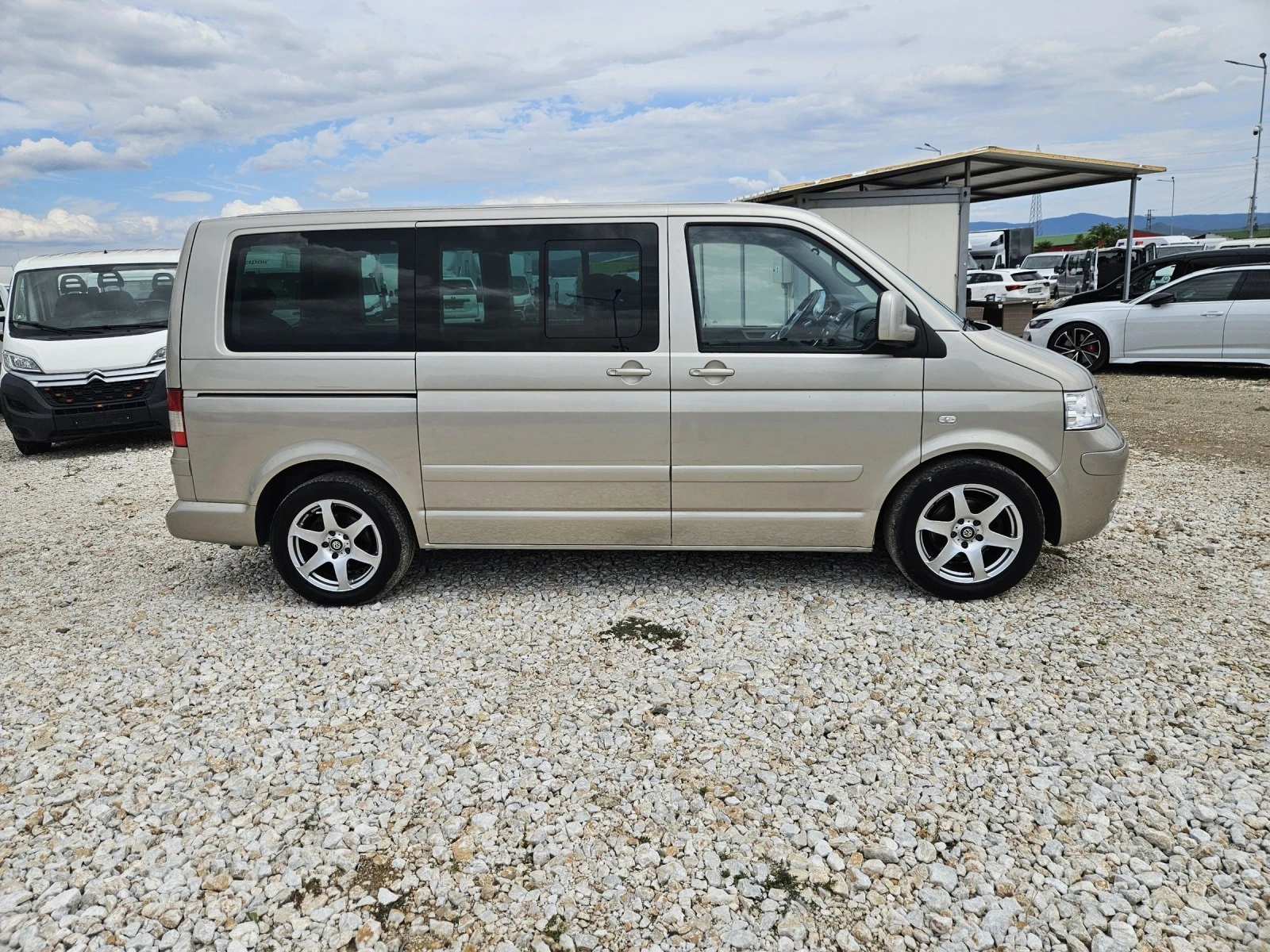 VW Multivan 2.5 TDi  - изображение 6