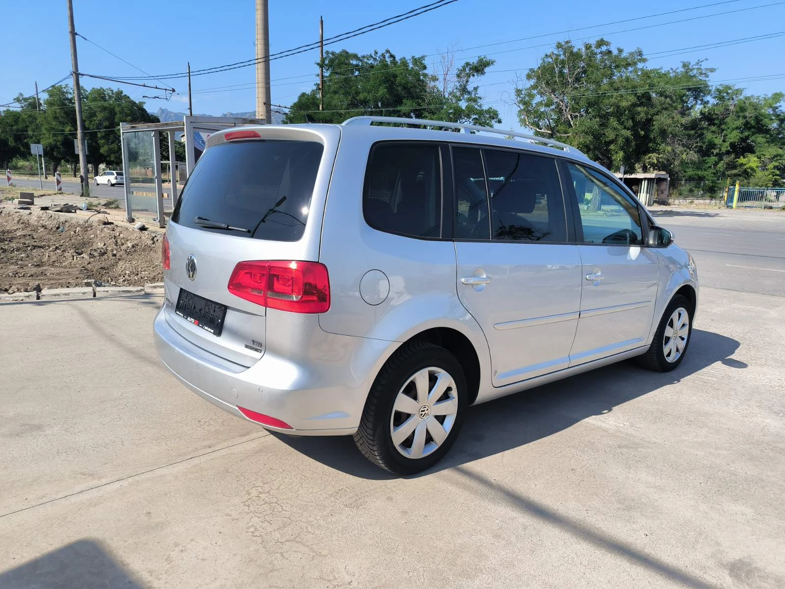 VW Touran 1.4-6sk-Euro-5B - изображение 5