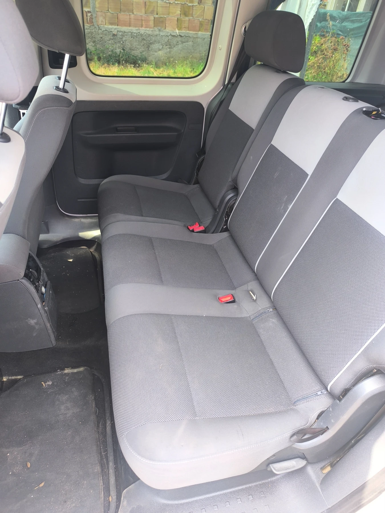 VW Caddy 1, 6TDI - изображение 9