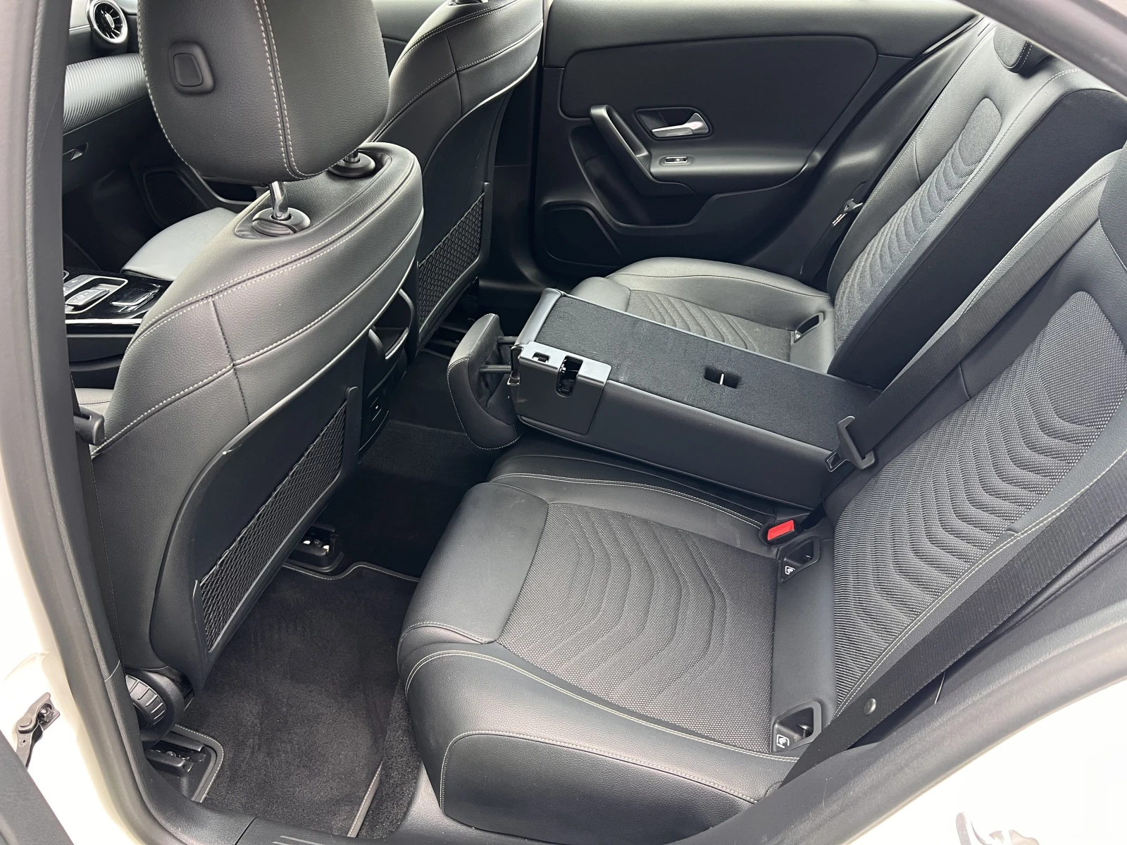 Mercedes-Benz A 180 Style/1.3Т/136к.с./7DCT AT - изображение 10