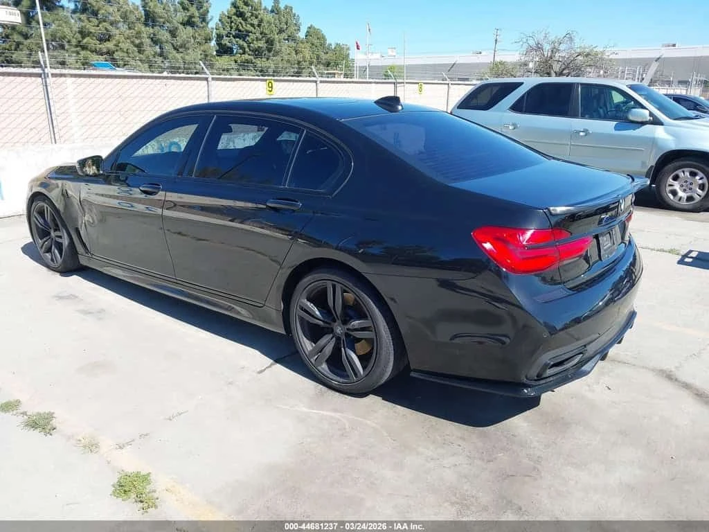 BMW 740 M Пакет/CARFAX/Б58/Пано/Подгрев/, снимка 6 - Автомобили и джипове - 54056942