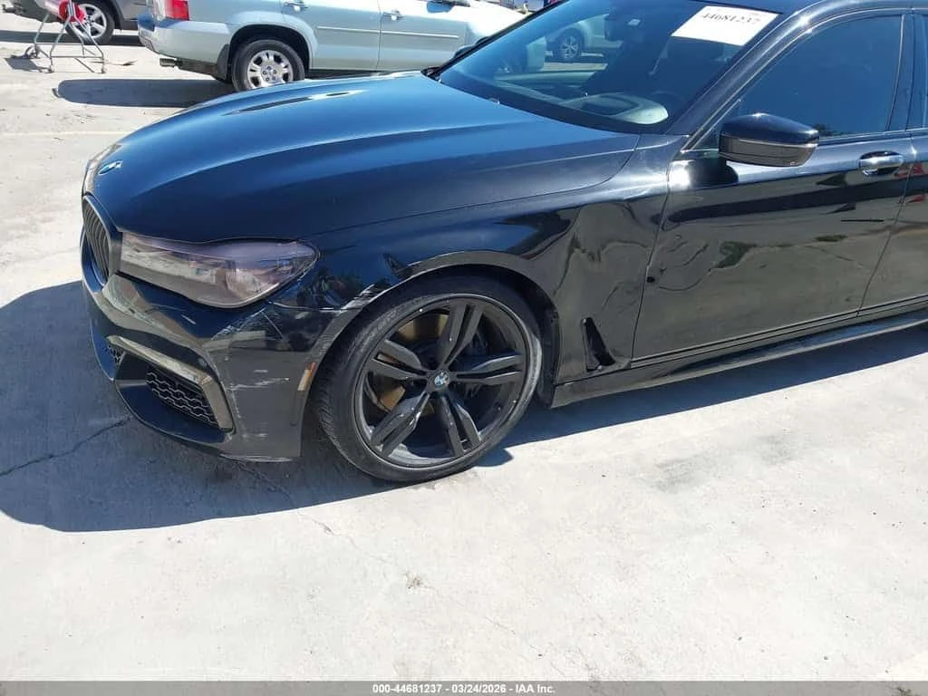 BMW 740 M Пакет/CARFAX/Б58/Пано/Подгрев/, снимка 10 - Автомобили и джипове - 54056942