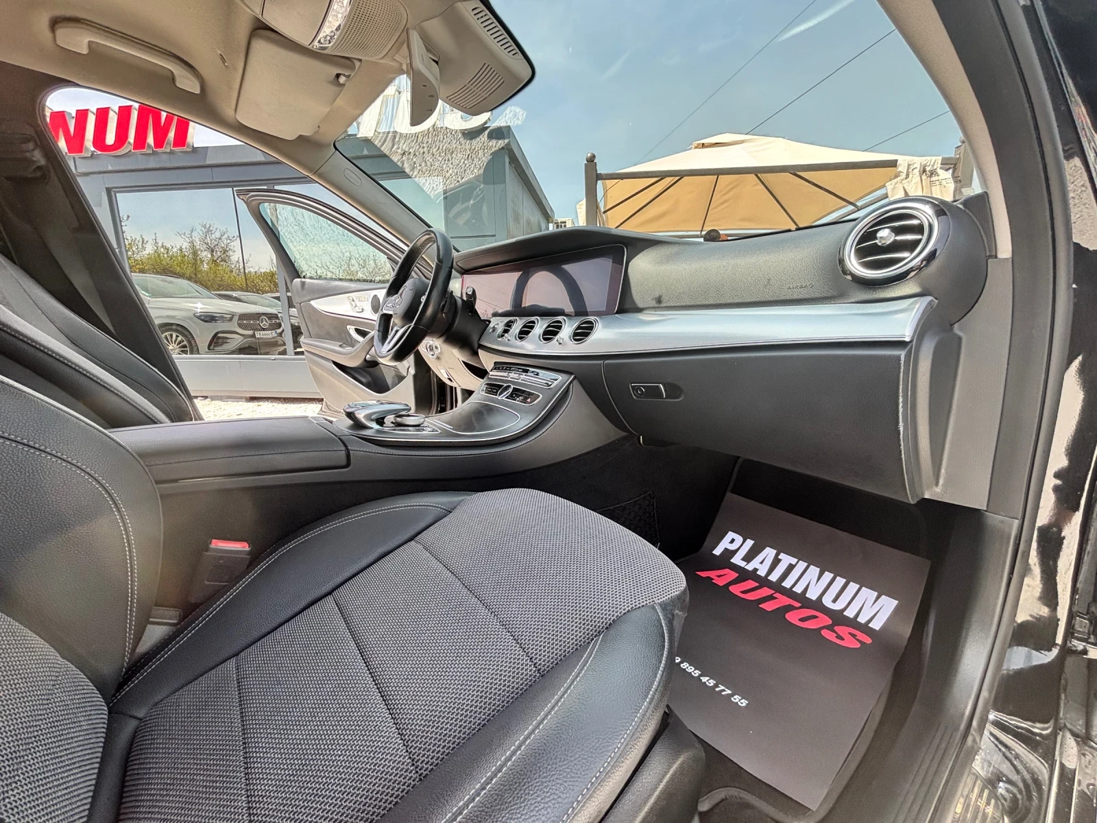 Mercedes-Benz E 220 220/AMG/FULL/TOP, снимка 5 - Автомобили и джипове - 54227698