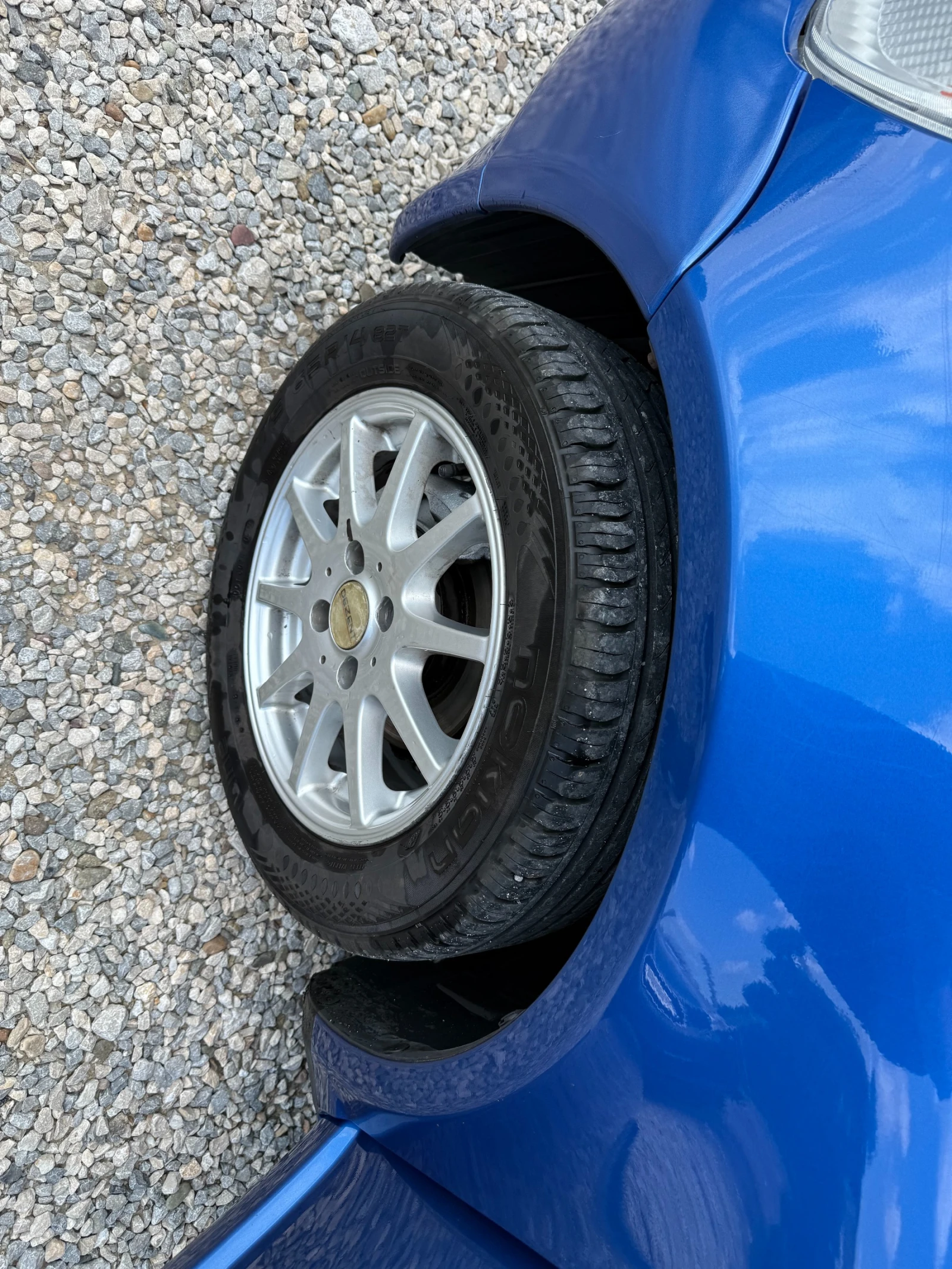 Toyota Yaris 1, 0I КЛИМАТИК !! РЕАЛНИ 120000 км, снимка 12 - Автомобили и джипове - 54808660