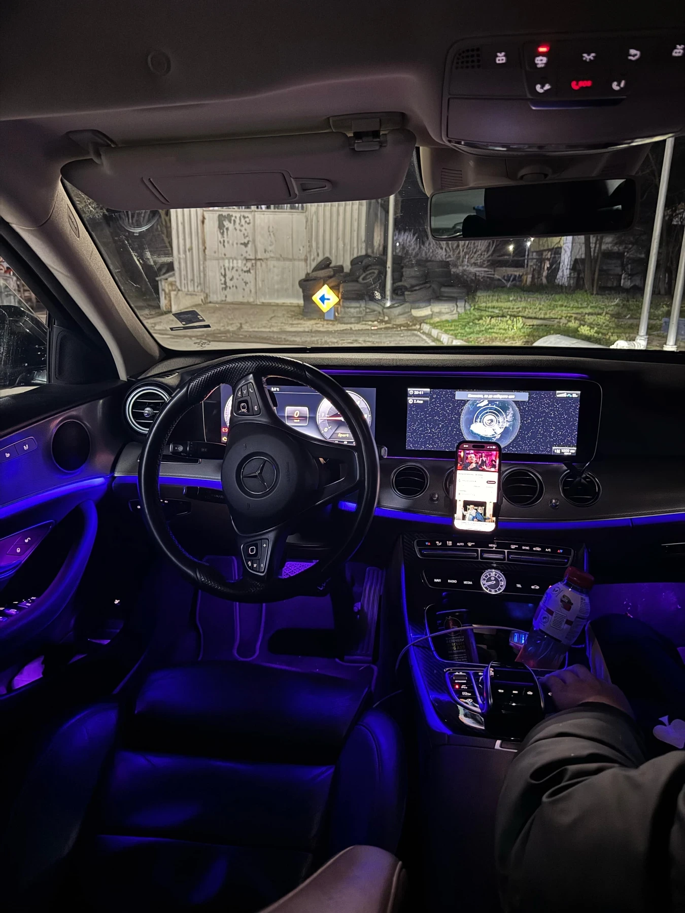 Mercedes-Benz E 220, снимка 5 - Автомобили и джипове - 54840758
