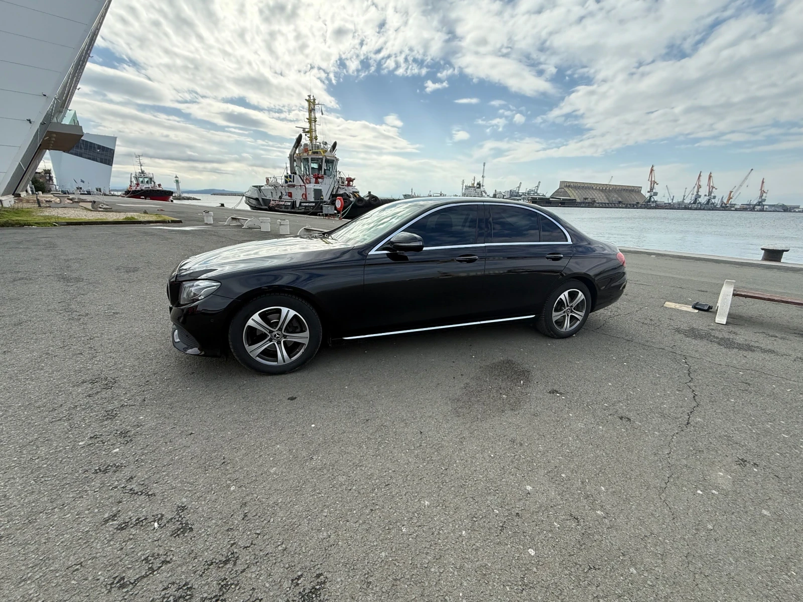 Mercedes-Benz E 220, снимка 4 - Автомобили и джипове - 54840758