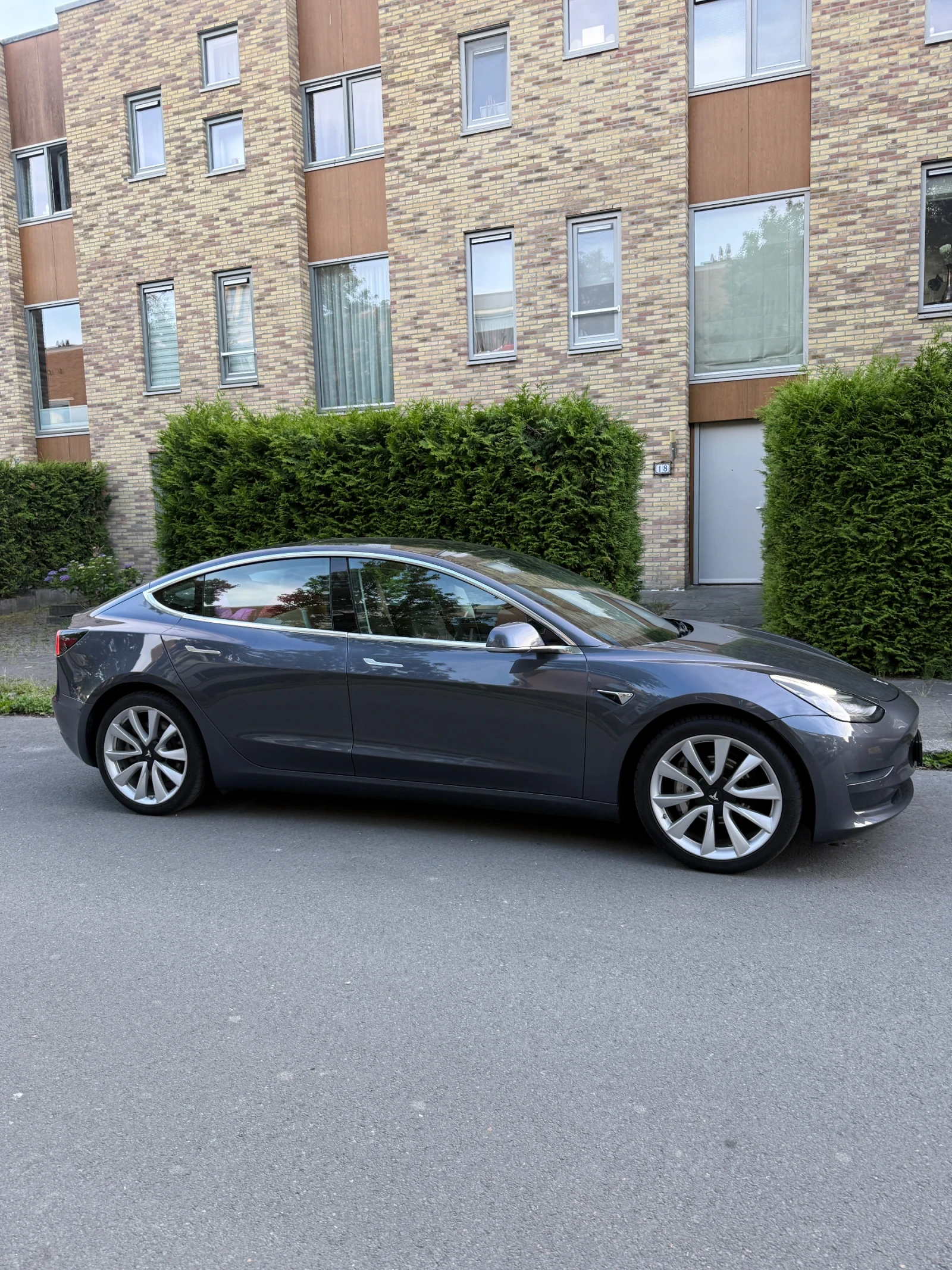Tesla Model 3 Long Range AWD (Dual Motor), снимка 3 - Автомобили и джипове - 55157711