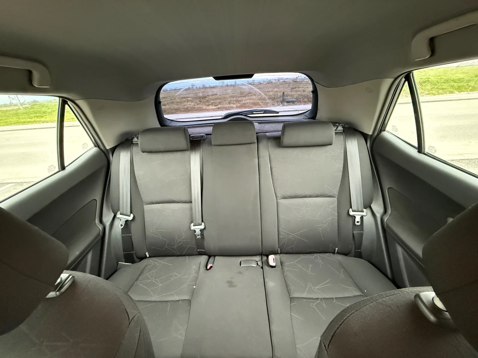 Toyota Auris | Mobile.bg � ����������� 10
