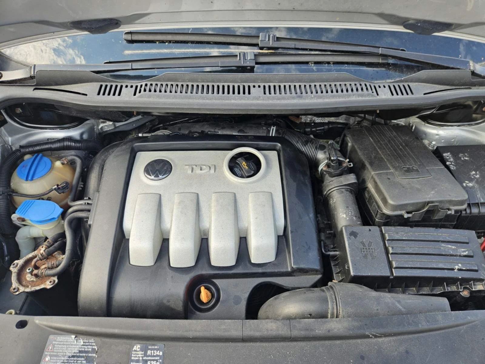 VW Touran 1.9tdi* klima* , снимка 15 - Автомобили и джипове - 55374374