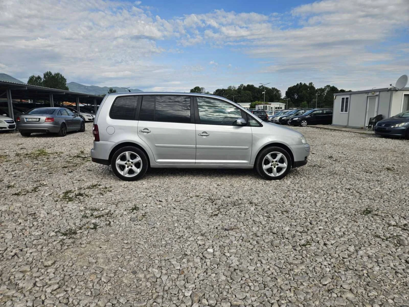 VW Touran 1.9tdi* klima* , снимка 4 - Автомобили и джипове - 55374374