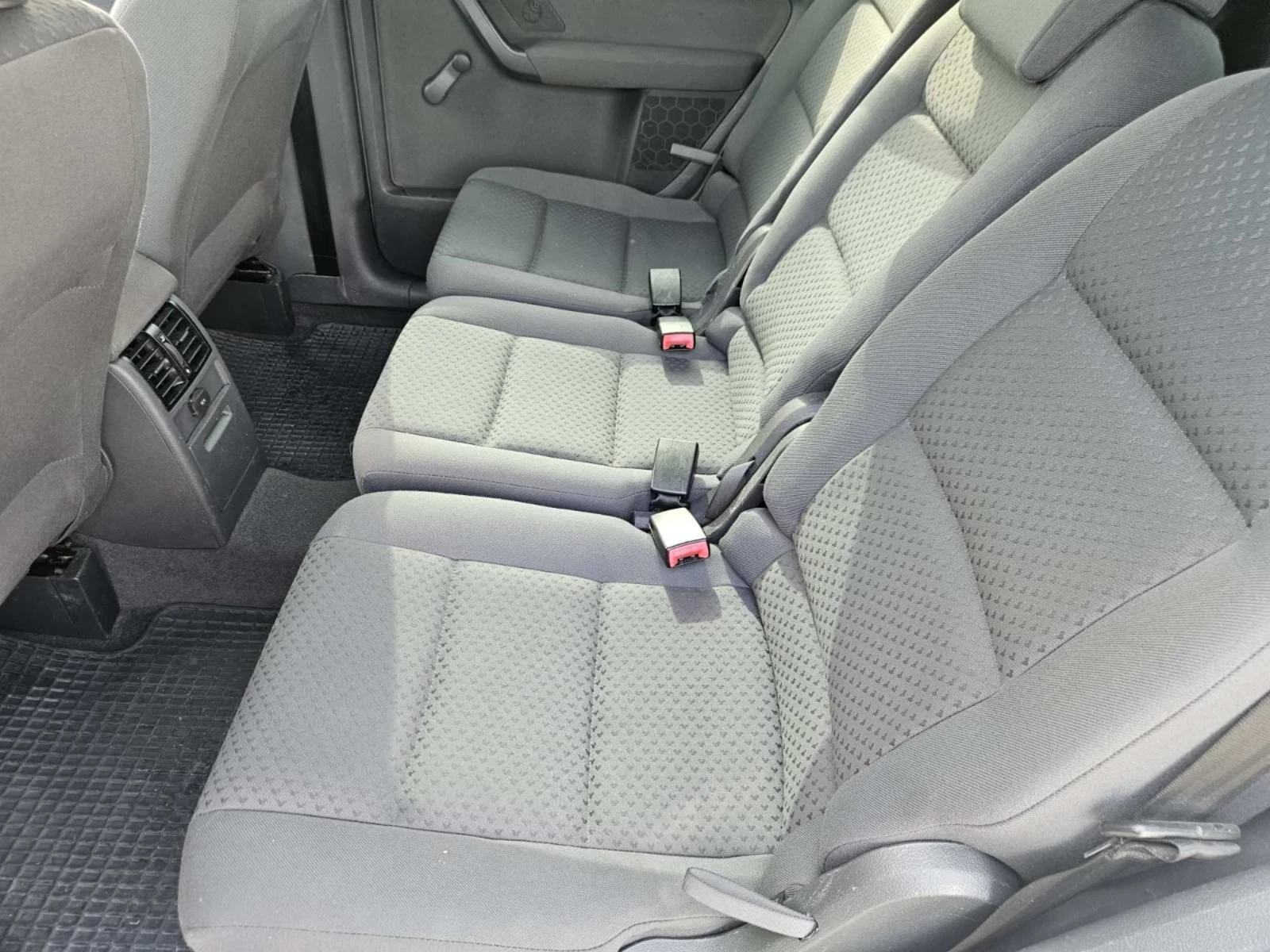 VW Touran 1.9tdi* klima* , снимка 12 - Автомобили и джипове - 55374374