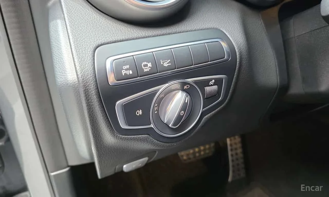 Mercedes-Benz C 63 AMG C63  CARFAX, снимка 13 - Автомобили и джипове - 55398501
