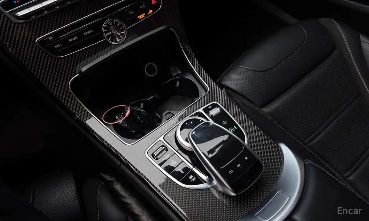 Mercedes-Benz C 63 AMG C63  CARFAX, снимка 12 - Автомобили и джипове - 55398501