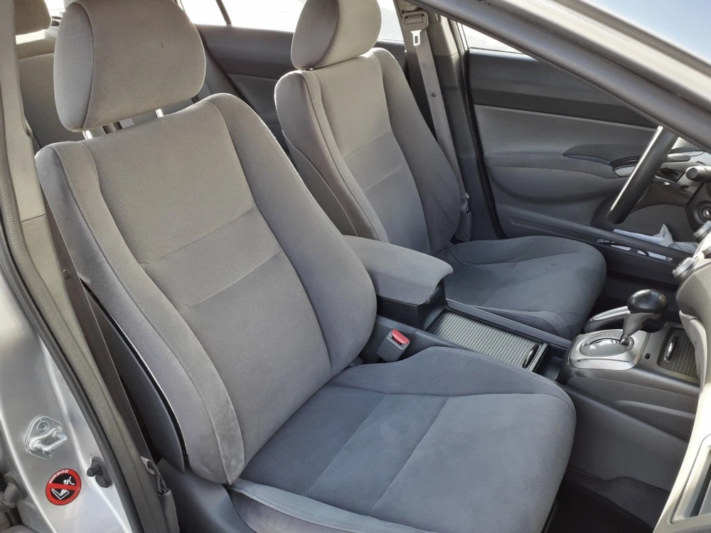 Honda Civic 1.8 i-VTEC 16V AT, снимка 14 - Автомобили и джипове - 55748902
