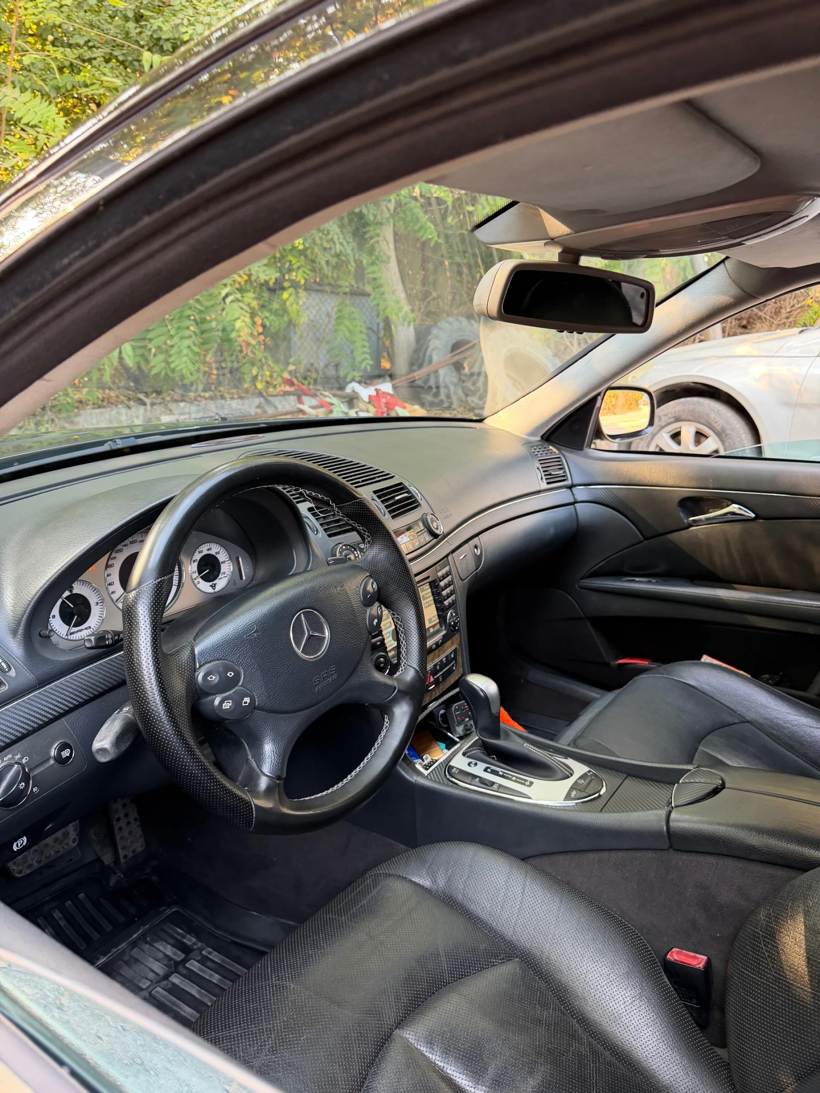 Mercedes-Benz E 500, снимка 10 - Автомобили и джипове - 56042898