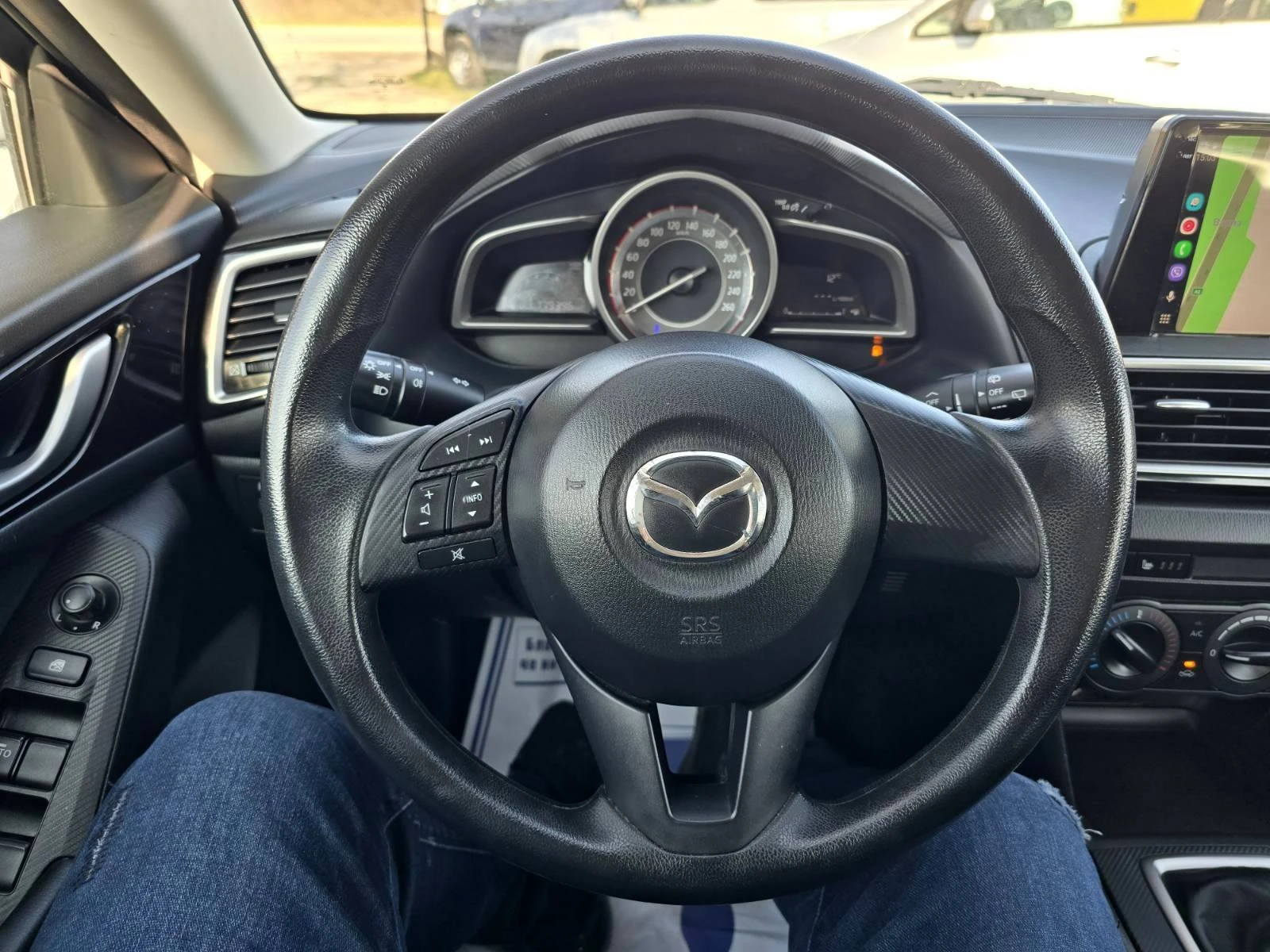 Mazda 3 КАТО НОВА/1.5iSKYACTIV/НАВИГАЦИЯ, снимка 9 - Автомобили и джипове - 56066504