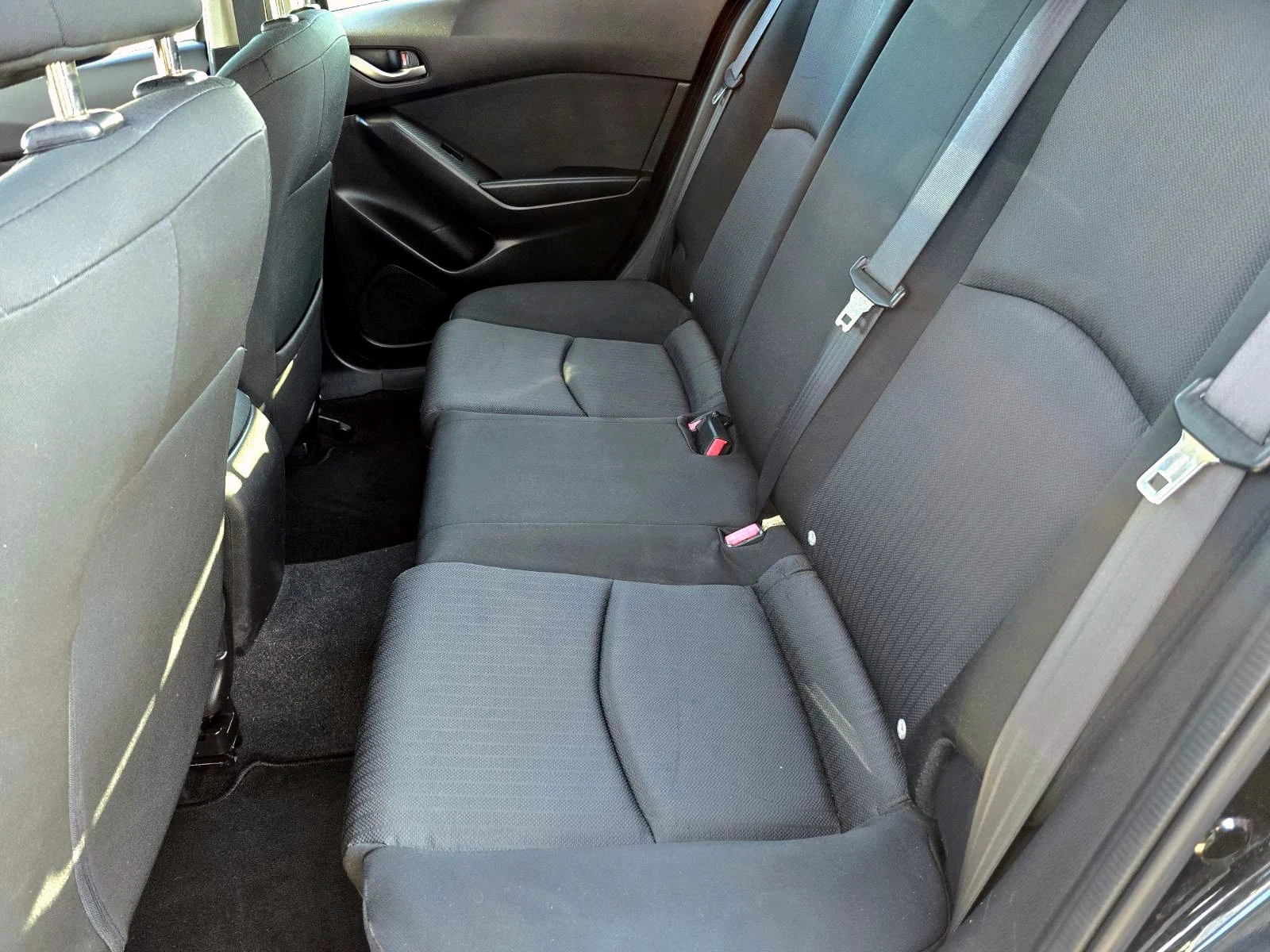 Mazda 3 КАТО НОВА/1.5iSKYACTIV/НАВИГАЦИЯ, снимка 15 - Автомобили и джипове - 56066504