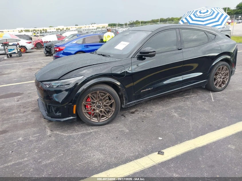 Ford Mustang Mach-E Gt, снимка 2 - Автомобили и джипове - 56521544