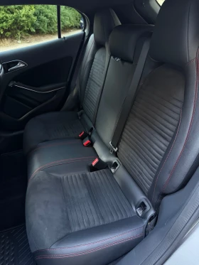 Mercedes-Benz GLA 200 4MATIC AMG INTERIOR, снимка 15