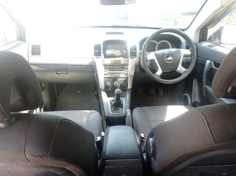 Chevrolet Captiva 2.0D/2.4i, снимка 8 - Автомобили и джипове - 2524328