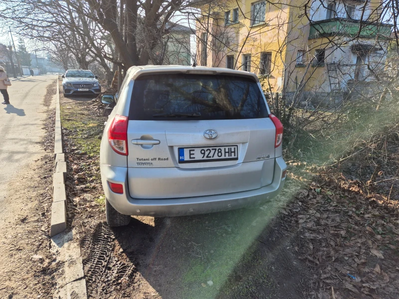 Toyota Rav4, снимка 5 - Автомобили и джипове - 49222102