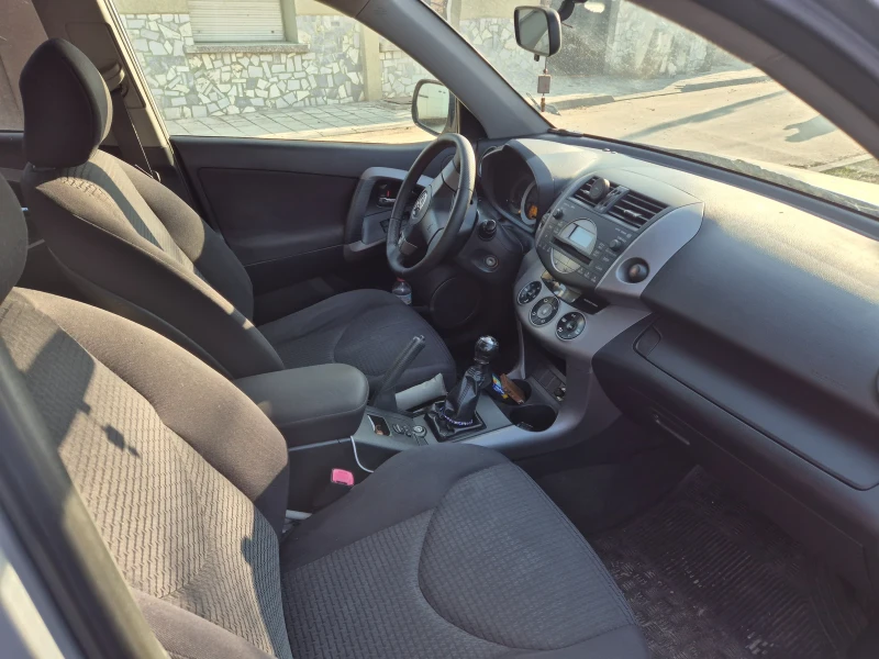 Toyota Rav4, снимка 3 - Автомобили и джипове - 49222102