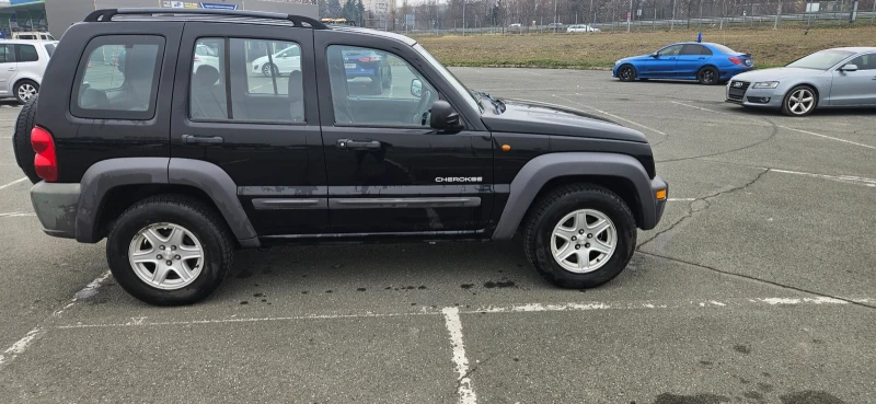 Jeep Cherokee 2.4 бензин , снимка 3 - Автомобили и джипове - 49282495