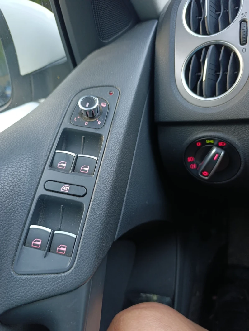 VW Tiguan 2TDI, 4MOTION, DSG, снимка 5 - Автомобили и джипове - 52451681