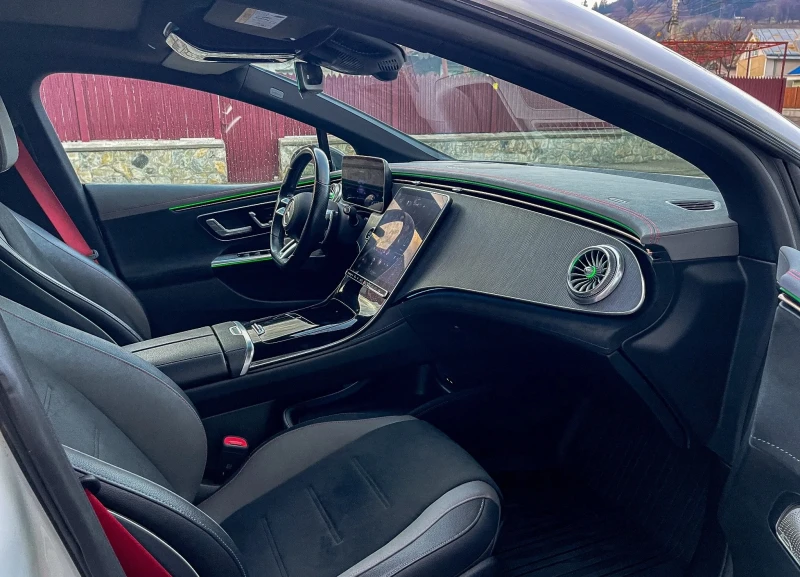 Mercedes-Benz EQE 43 AMG 4Matic, снимка 10 - Автомобили и джипове - 53076862