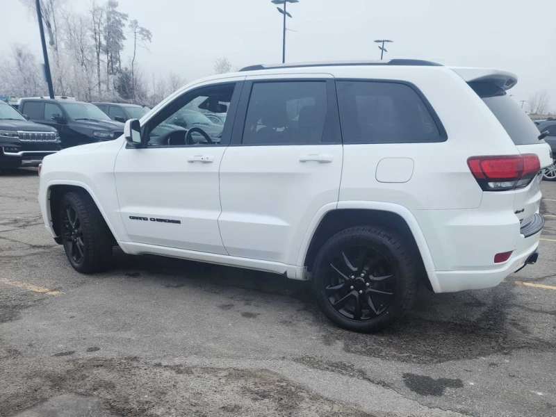 Jeep Grand cherokee * Altitude * CARFAX * БЕЗ ПЪРВОНАЧАЛНА ВНОСКА, снимка 16 - Автомобили и джипове - 53079561