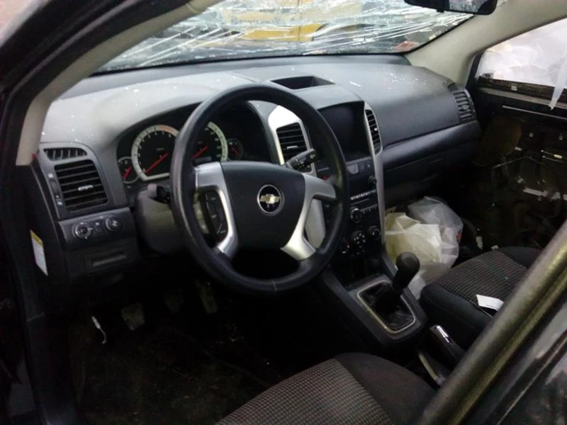 Chevrolet Captiva 2.0D/2.4i, снимка 7 - Автомобили и джипове - 2524328