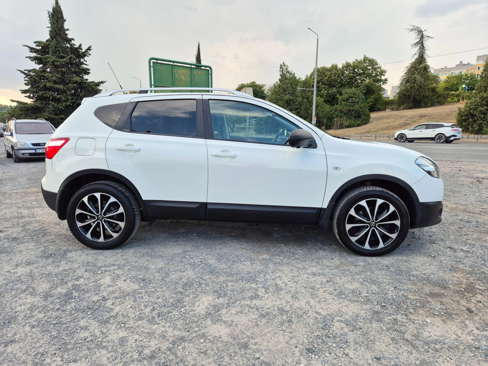 Nissan Qashqai 1.6DCI 131кс - изображение 6