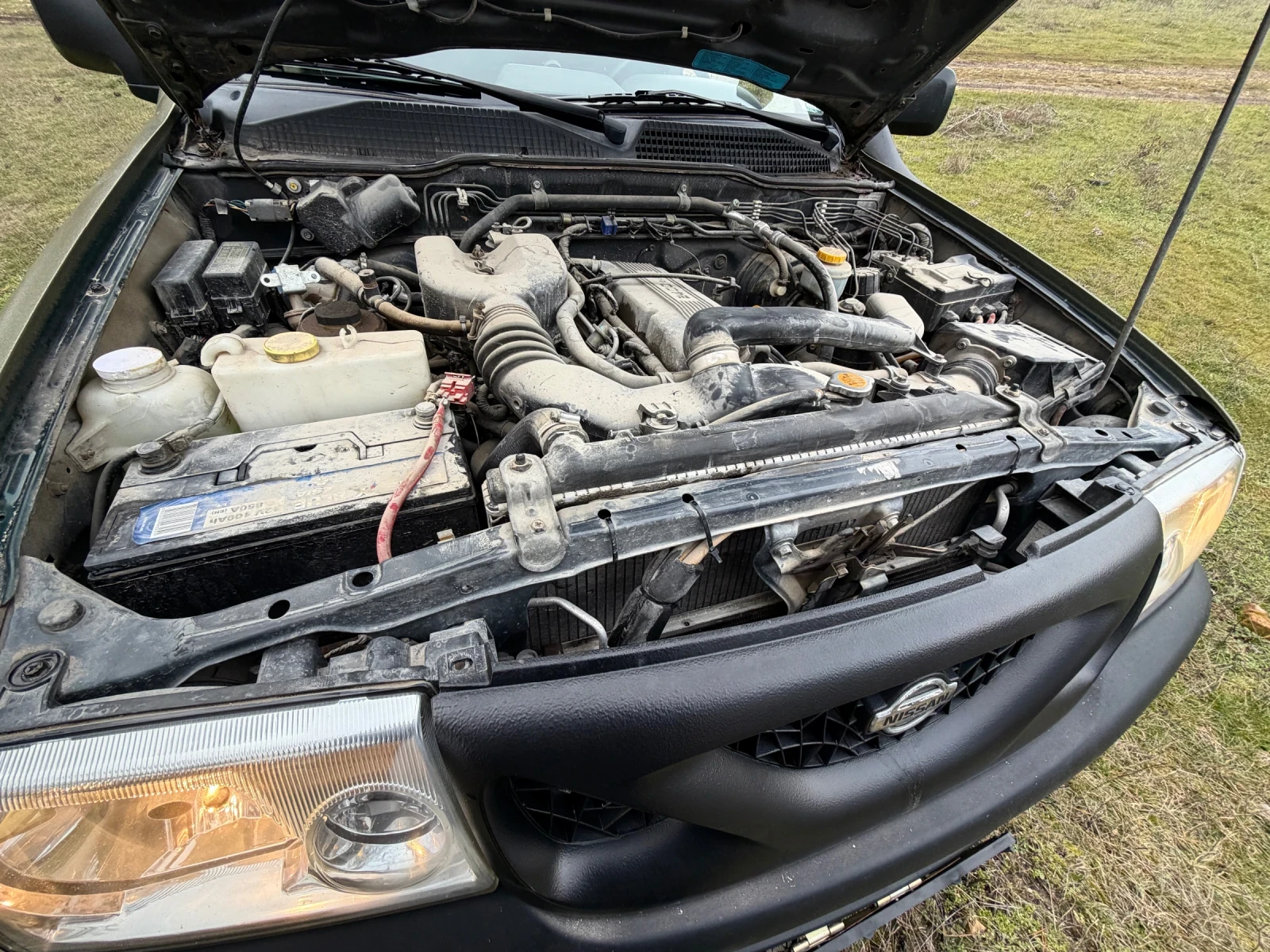 Nissan Terrano 2.4 бензин/газ   4x4   Къса база   Офроуд - изображение 8