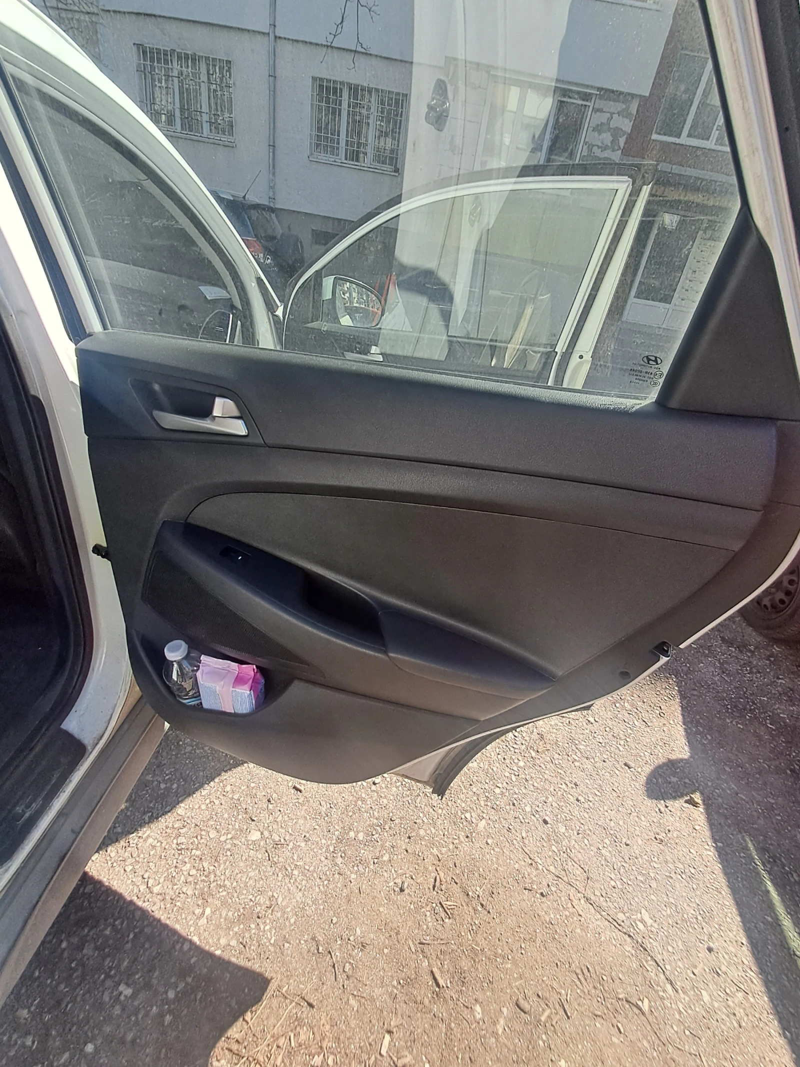 Hyundai Tucson, снимка 4 - Автомобили и джипове - 53955224