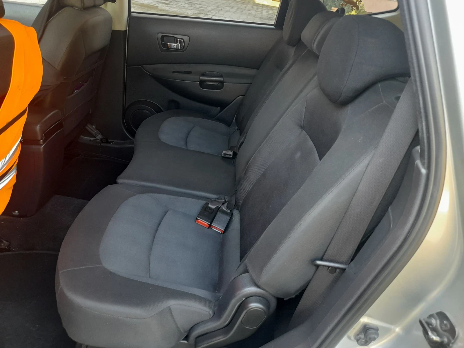 Nissan Qashqai, снимка 9 - Автомобили и джипове - 54620743