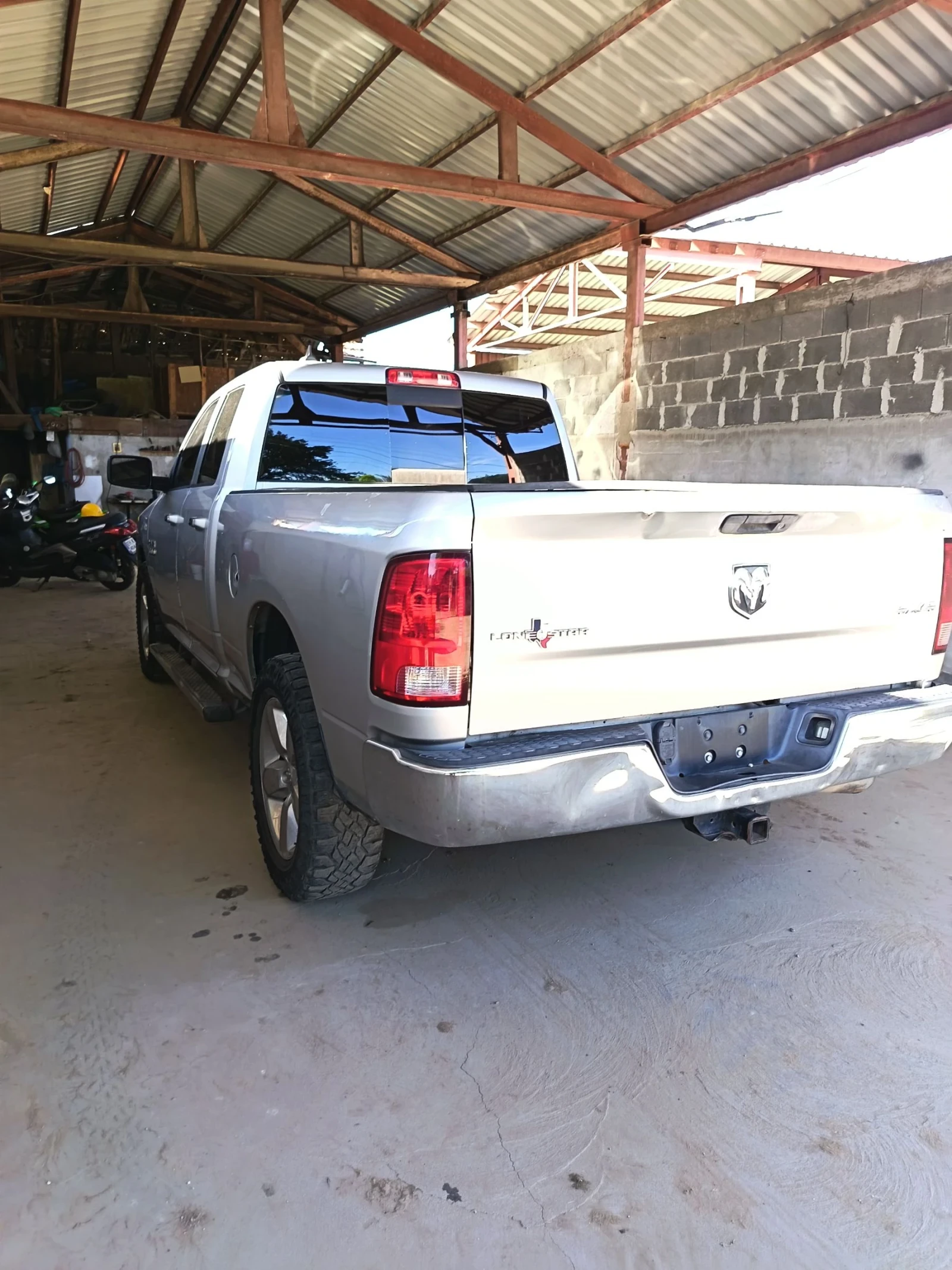 Dodge RAM 1500 4x4, снимка 4 - Автомобили и джипове - 54904023