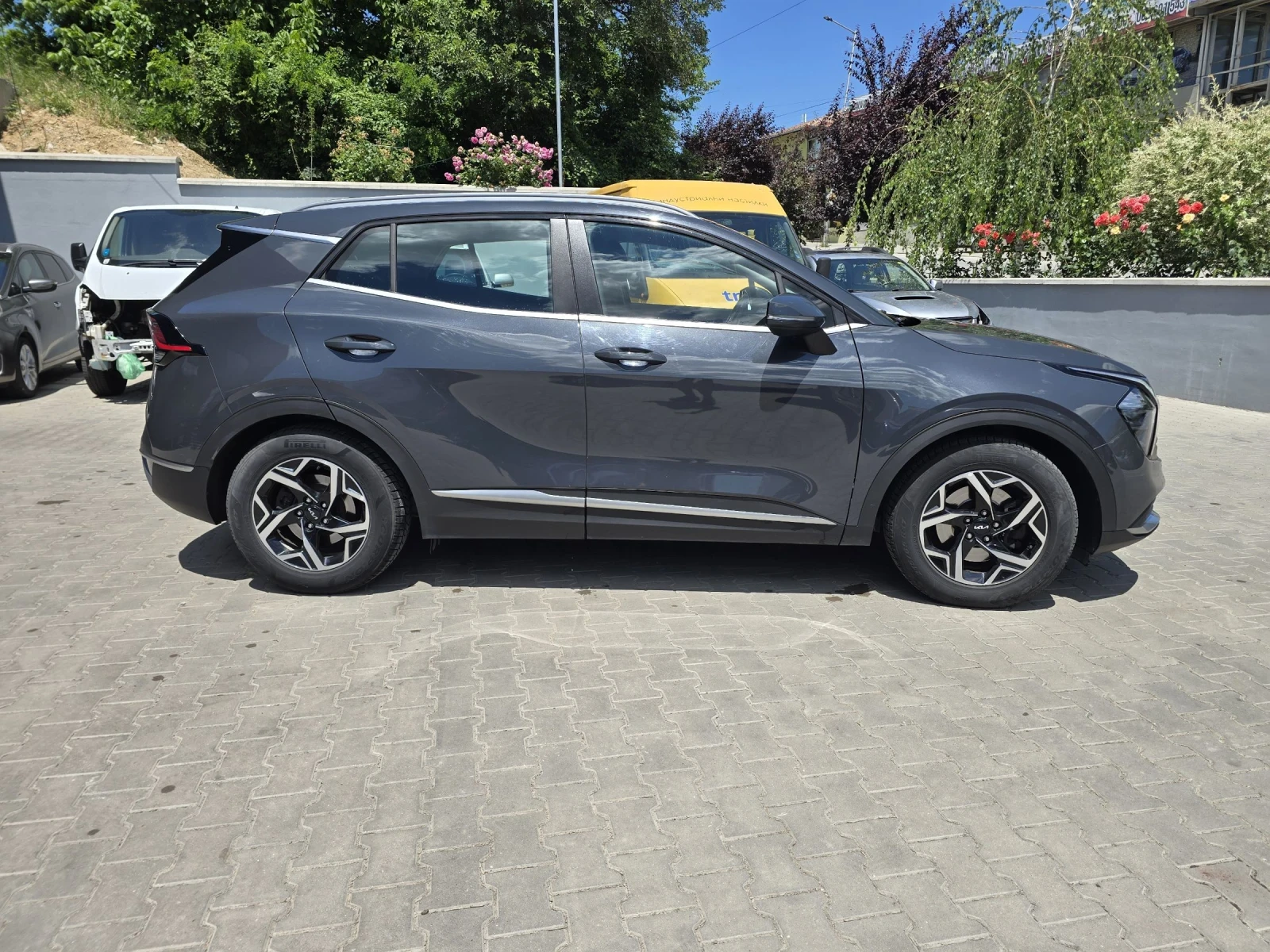 Kia Sorento 1.6 турбо , снимка 4 - Автомобили и джипове - 54912545