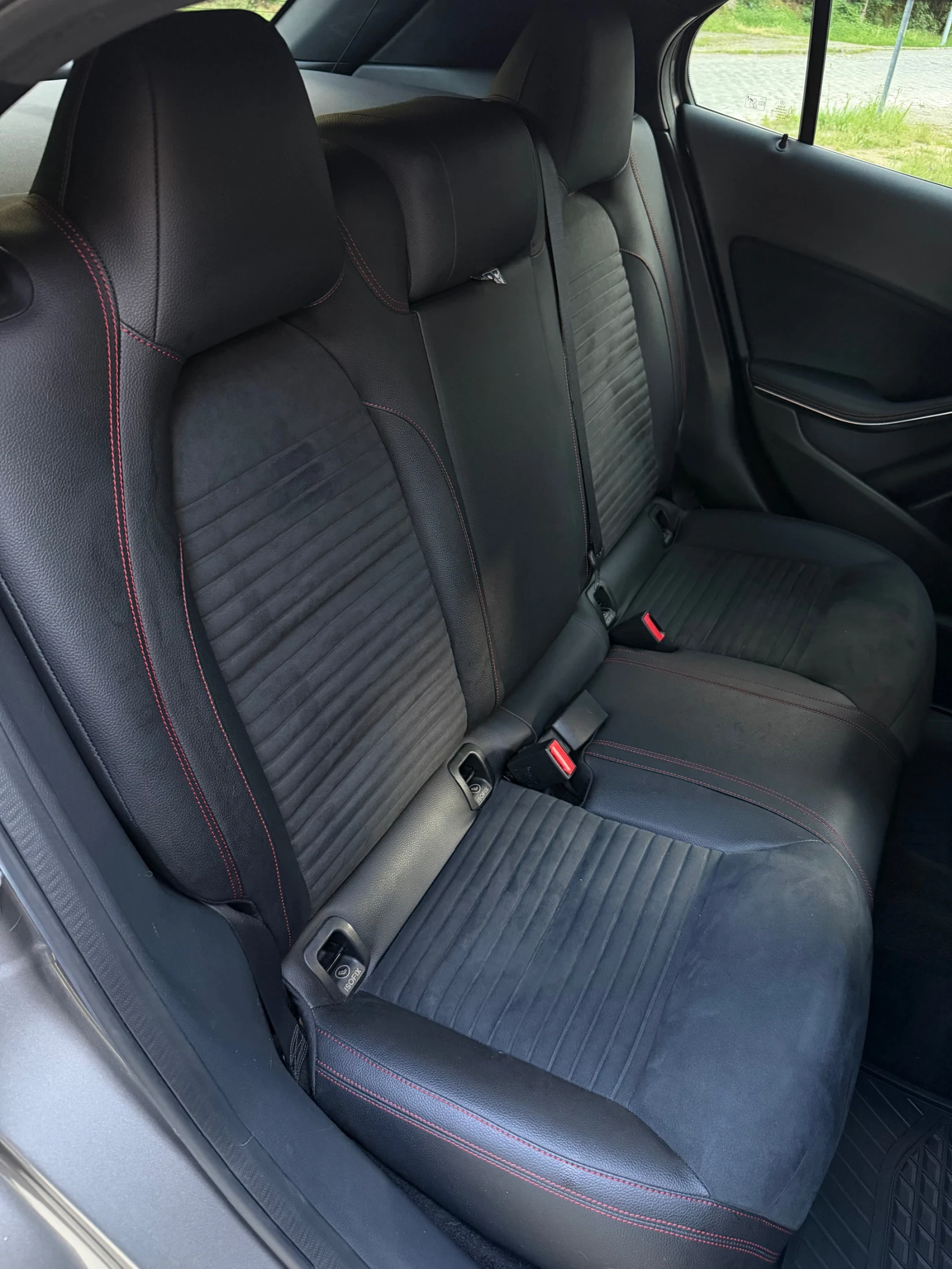 Mercedes-Benz GLA 200 4MATIC AMG INTERIOR, снимка 14 - Автомобили и джипове - 54917995