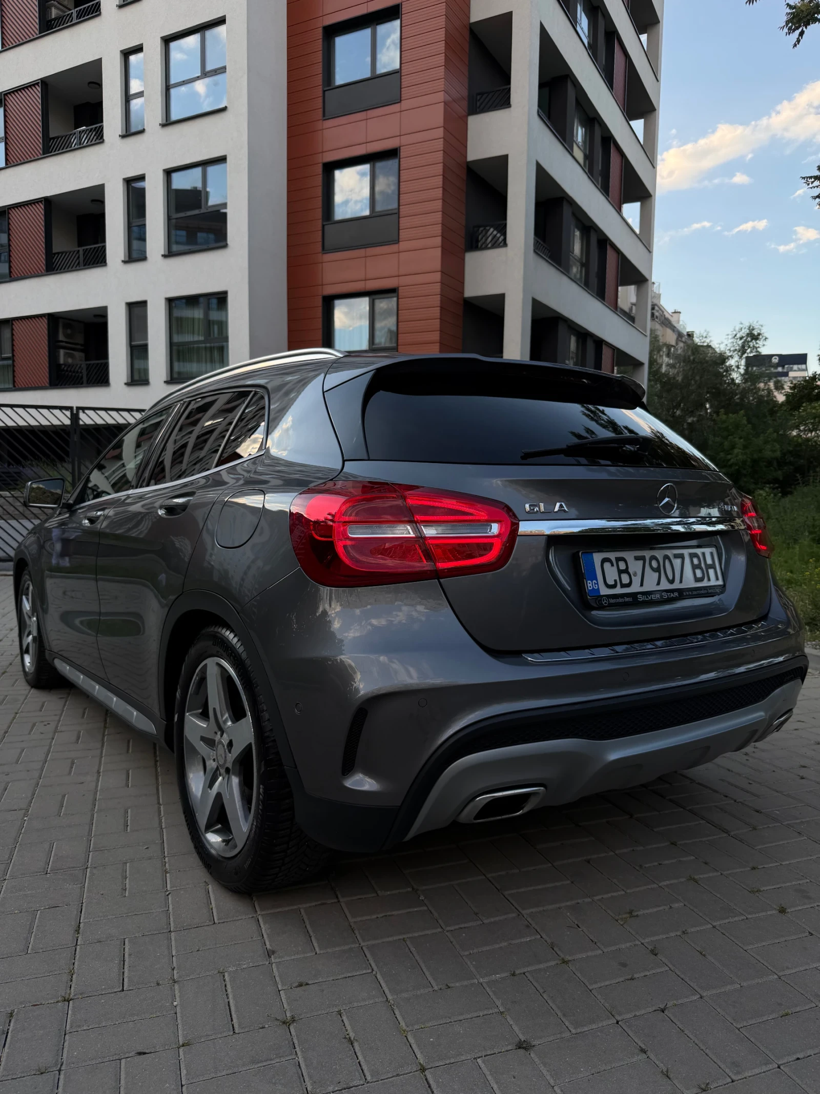 Mercedes-Benz GLA 200 4MATIC AMG INTERIOR, снимка 3 - Автомобили и джипове - 54917995
