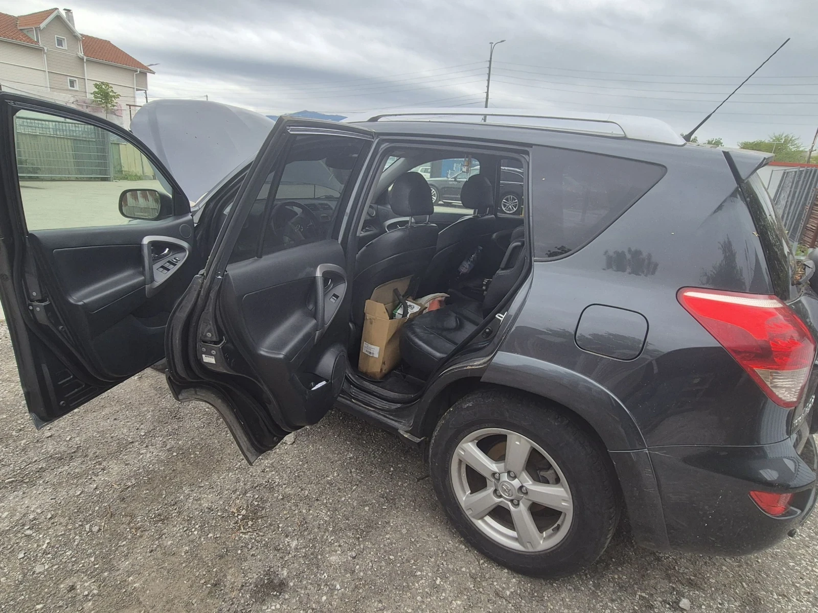 Toyota Rav4, снимка 3 - Автомобили и джипове - 55246055