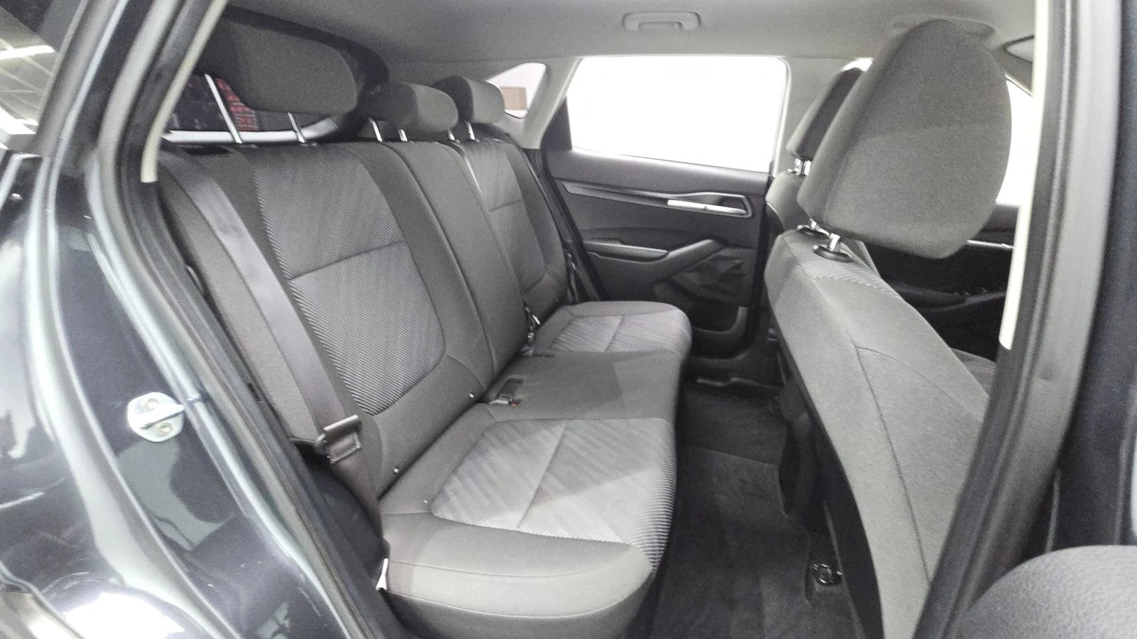 Kia Seltos 1.6* КРАЙНА ЦЕНА, снимка 11 - Автомобили и джипове - 55318954
